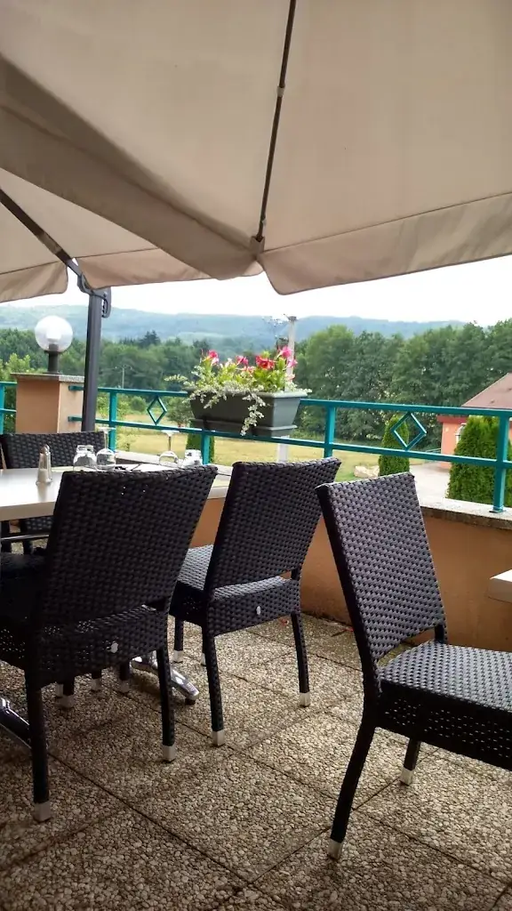 Le Chaudron restaurant à Chapelle-aux-Bois