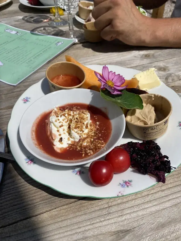 Maureen Lermuzeaux_Ô P'tit creux du jardin_Vôge-les-Bains_review