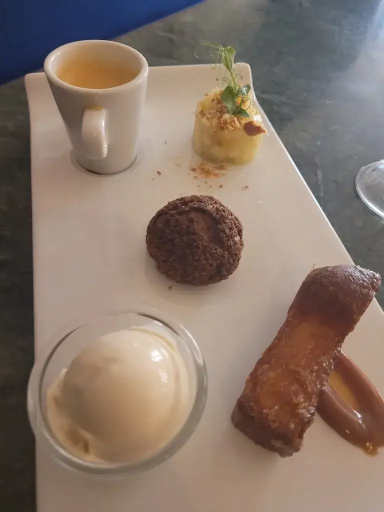 Anne Henry_Le Vin de 5_Crémieu_avis