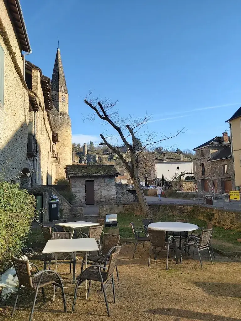 Les Terrasses des Augustins restaurant in Crémieu