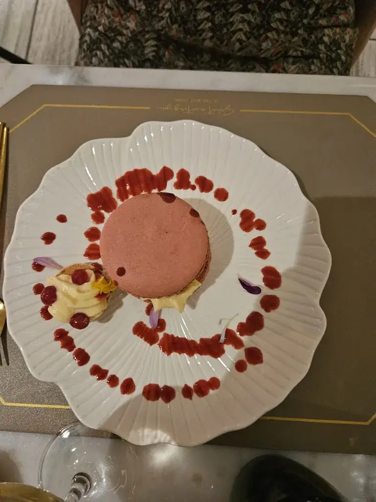 Vanessa PERRIN_TT Histoire_Nancy_review