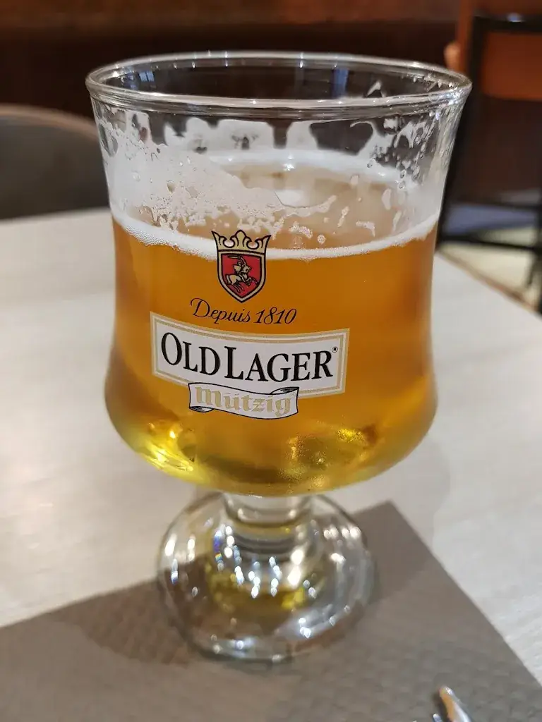 Landon Maxwell_Le Crémolan_Crémieu_review