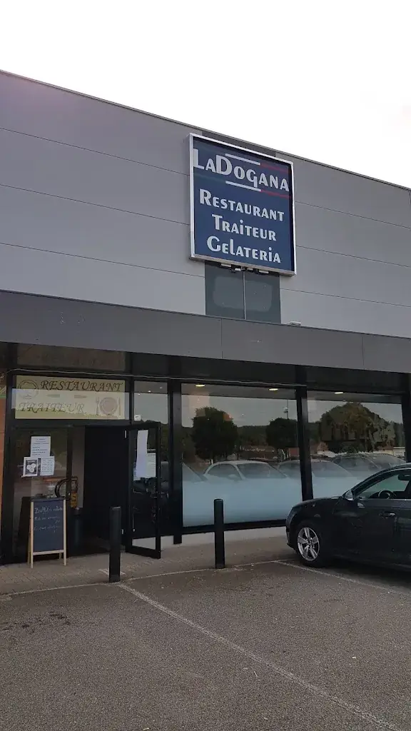 Cynthia A._La Dogana_Audun-le-Tiche_review