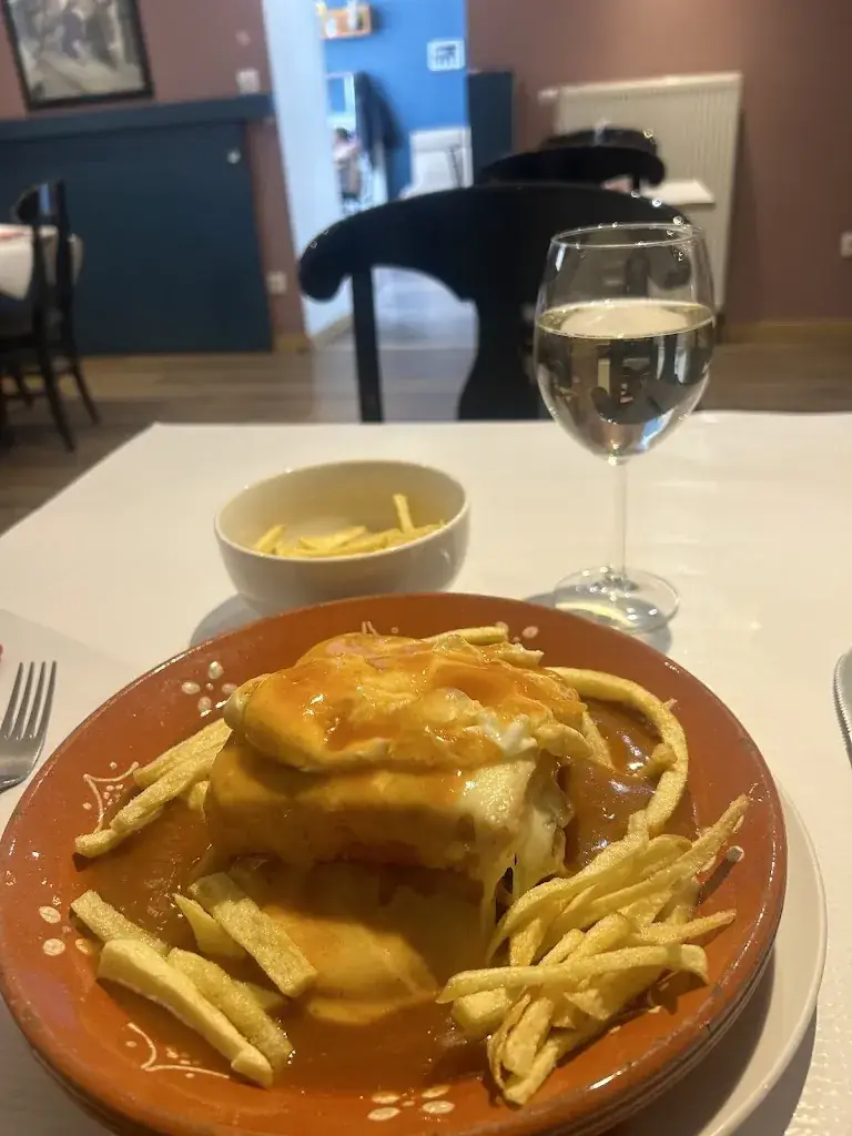 Claudia Oliveira_Le café des voyageurs_Audun-le-Tiche_review