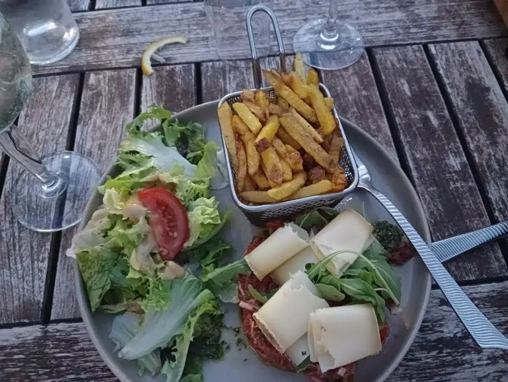 Evelyne Garcia_La Station_Villemoirieu_review