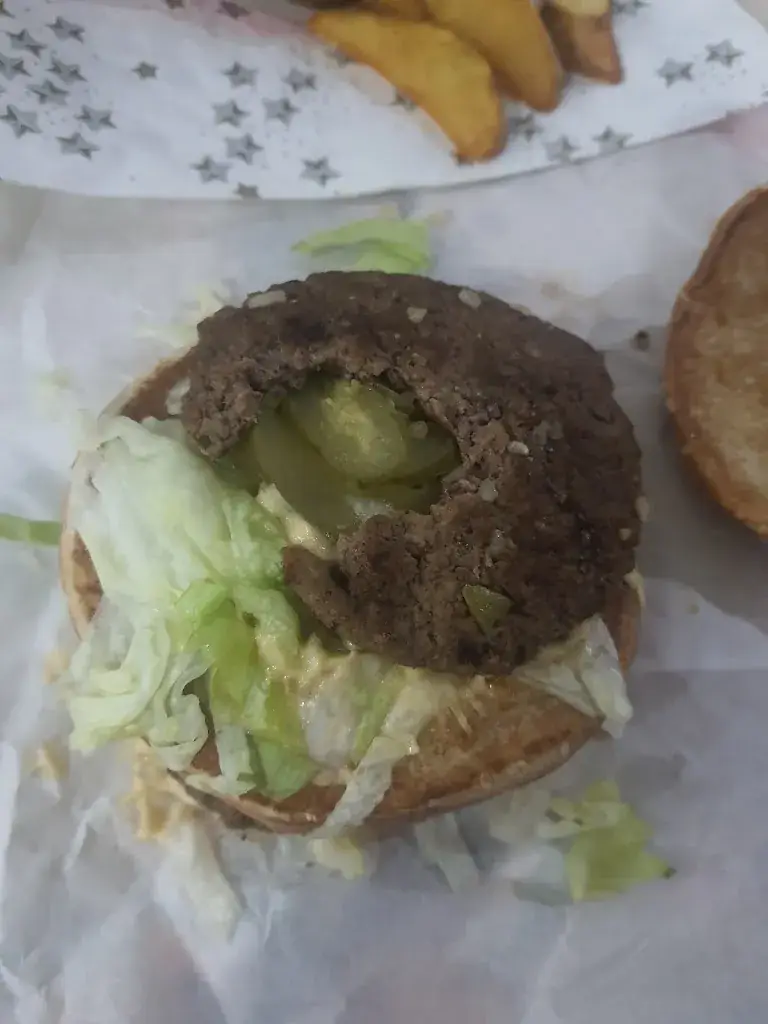 Rafael mendes_McDonald's_Audun-le-Tiche_review