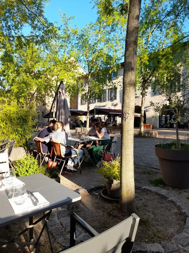 L'Armoire à Cuillers restaurant in Crémieu