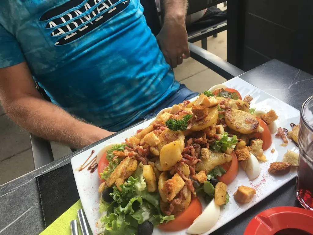 Menu_Restaurant Mise en scène , Grillades , steak sur Pierre chaude . Cuisine française ._Luxembourg_immagine_3