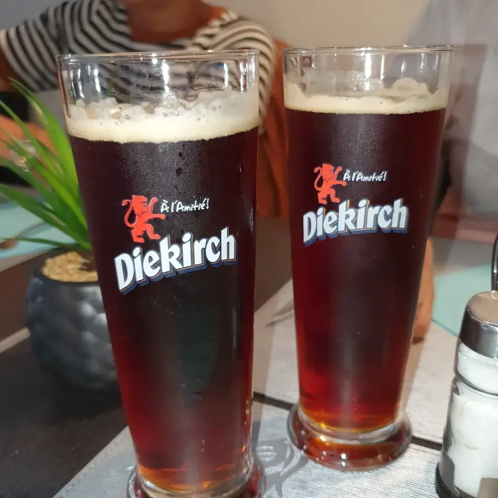 Menu_Restaurant Mise en scène , Grillades , steak sur Pierre chaude . Cuisine française ._Luxembourg_immagine_6