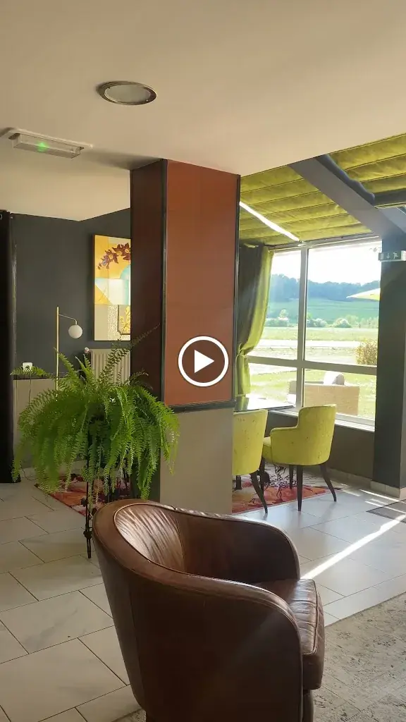 Logis Hôtel Auberge du Port - Hôtel et Restaurant restaurant in Remilly-Aillicourt