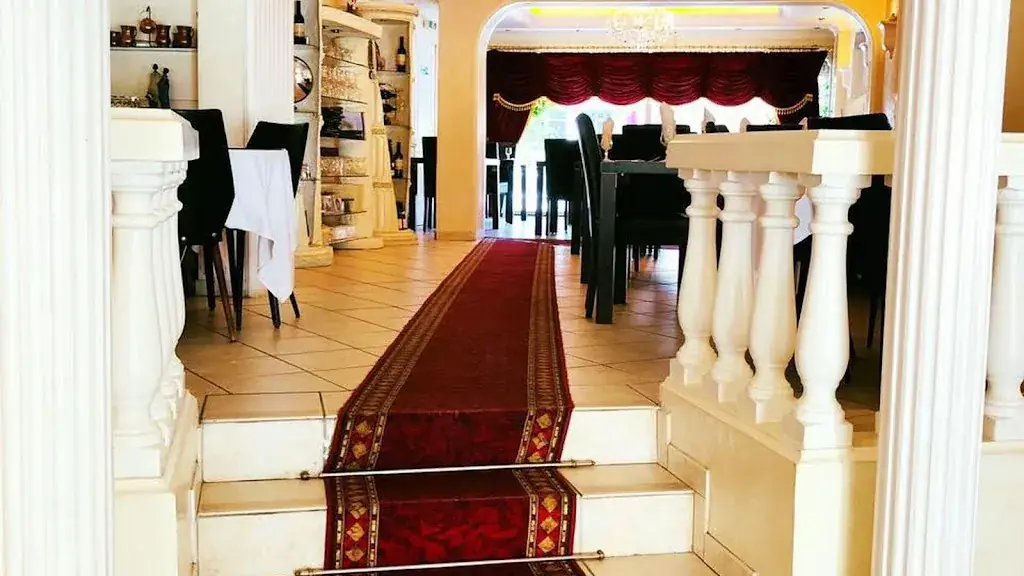 Le Palais Dervich SARL Restaurant in Sedan