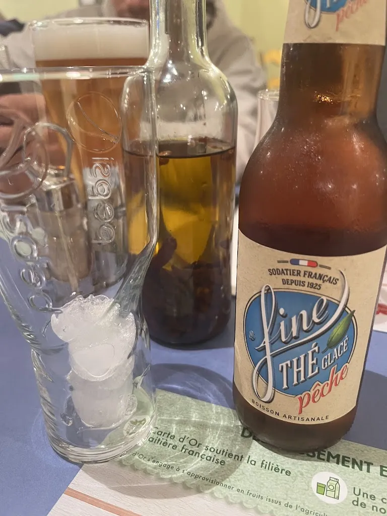 Amelia_Albatros_Bar-sur-Aube_review