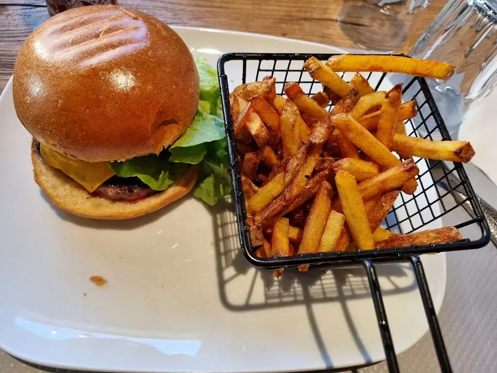 L'Escale Restaurant - Brasserie Allevard_Allevard_slider_image_3