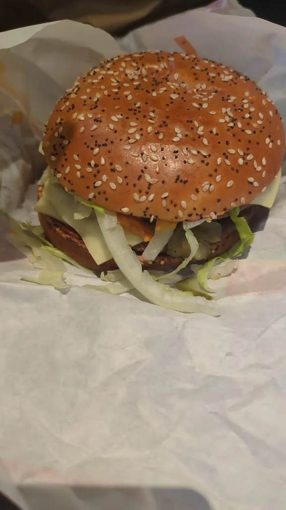 McDonald's_Bar-sur-Aube_slider_image_2