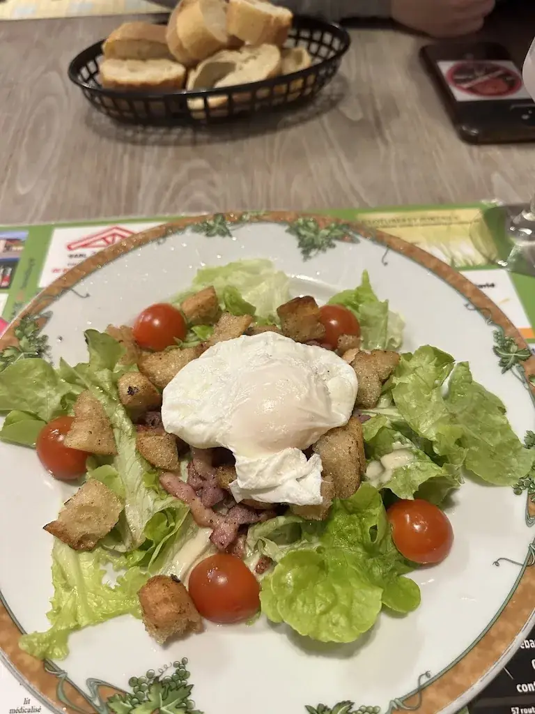 Morgane C_La petite auberge_Arsonval_review