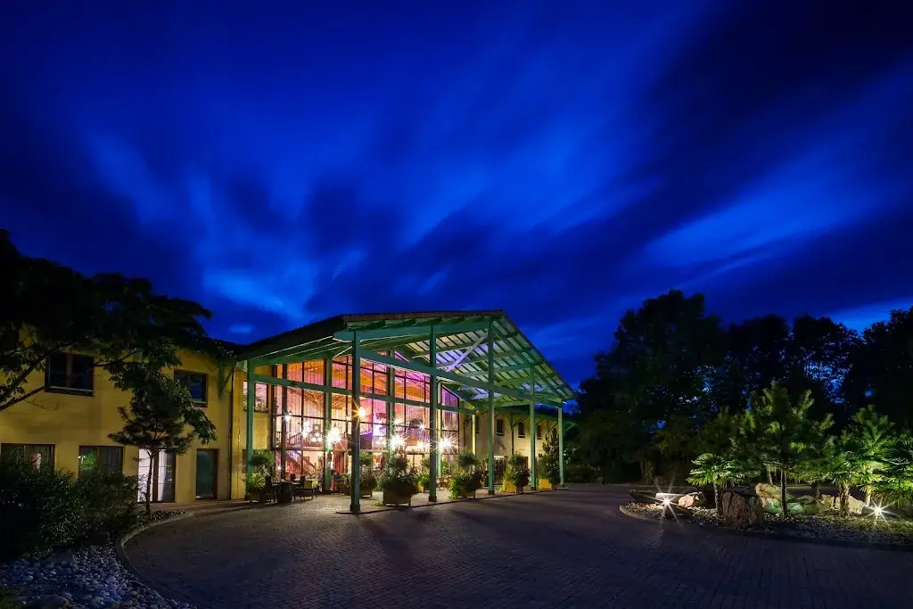 Hôtel des Pirates restaurant in Dolancourt