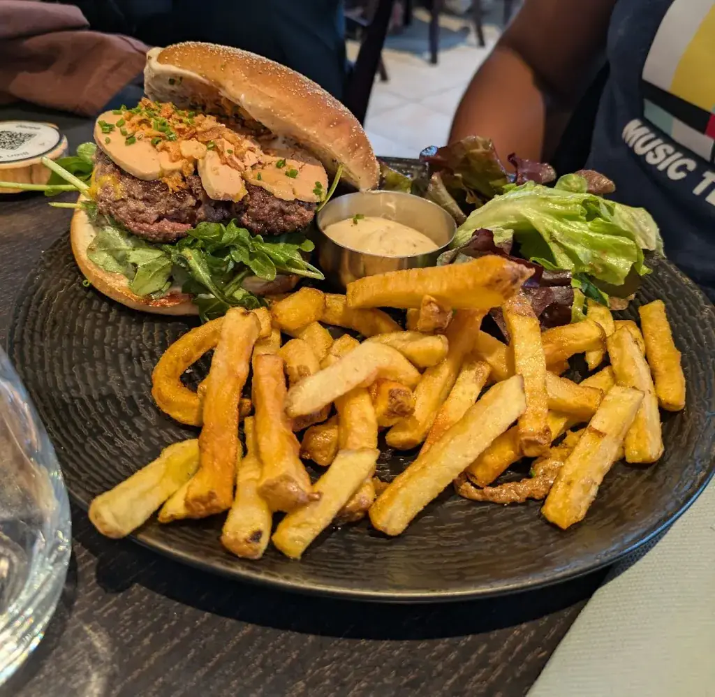 johanny benard_L'Improviste_Bazancourt_recensione