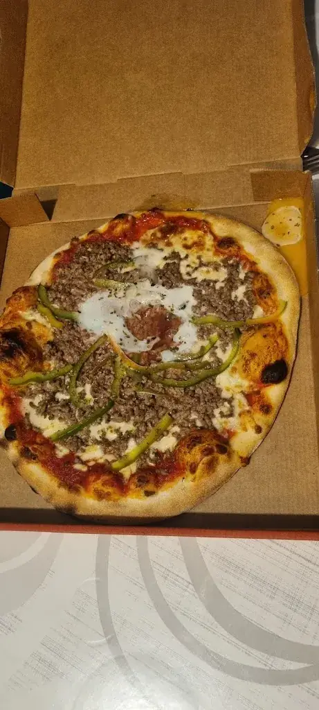 Seb Dnt_Au Petit Four Pizzeria_Warmeriville_review