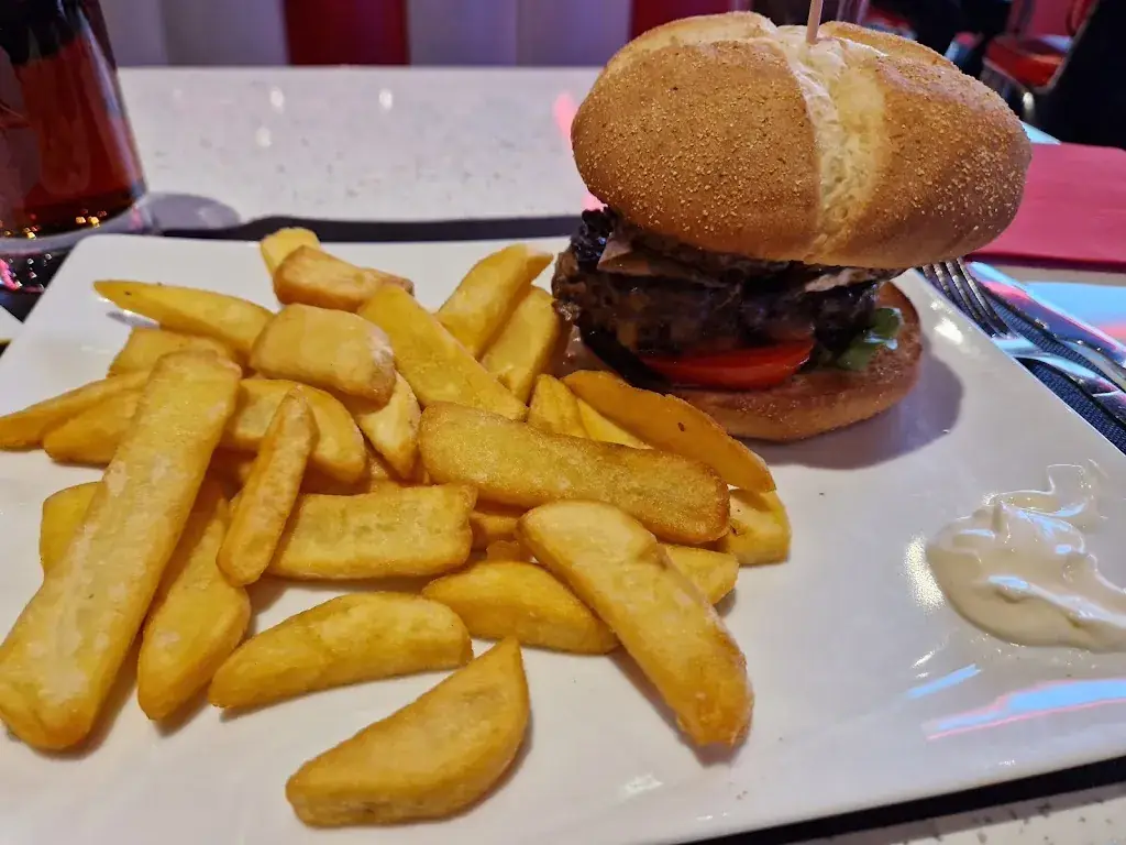 Le Frenchy's Diner - BAR LE DUC_Bar-le-Duc_slider_image_3