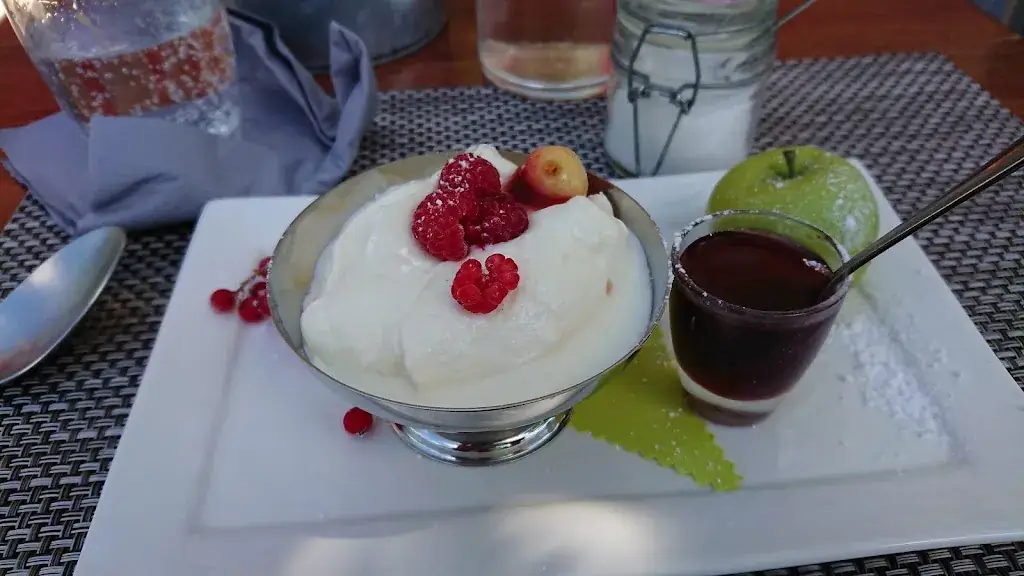 Jindřich Pařík_L'Escapade_Bar-le-Duc_review