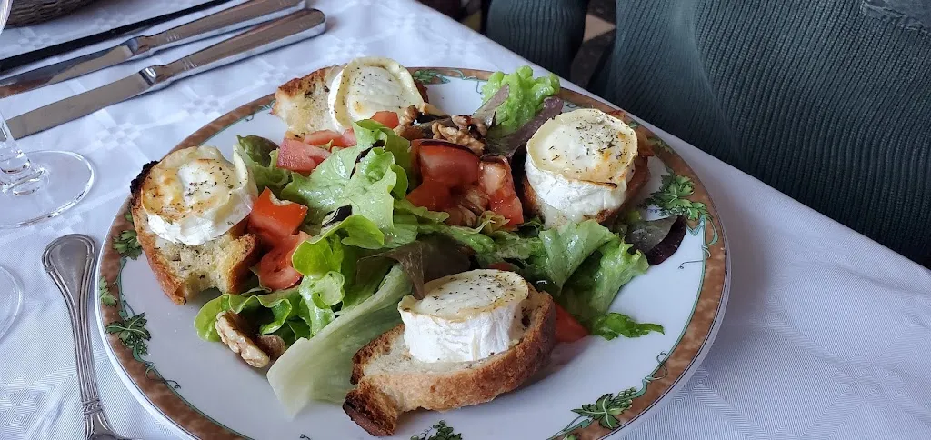 Restaurant Au Bois Joli_Saint-Hilaire-de-Brens_slider_image_2