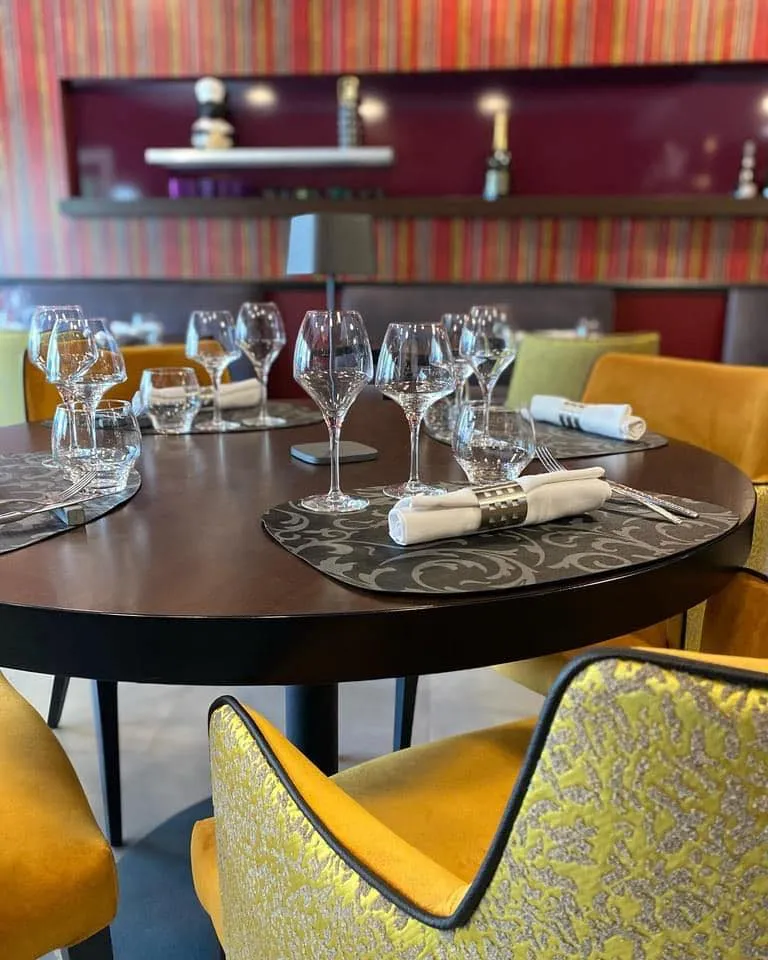 Le Bistro Saint Jean restaurant in Bar-le-Duc