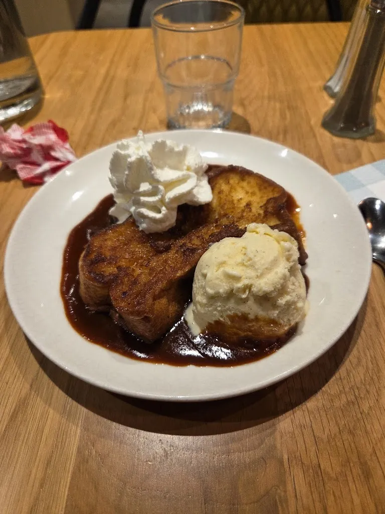 AinsTemps Vanlife_Bistrot Bressan_Saint-Quentin-Fallavier_review