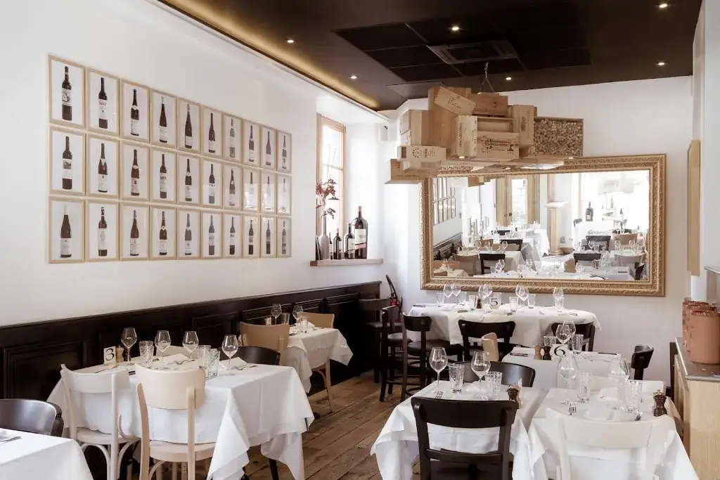 Bistrot La Cave_Saint-Louis_slider_image_1