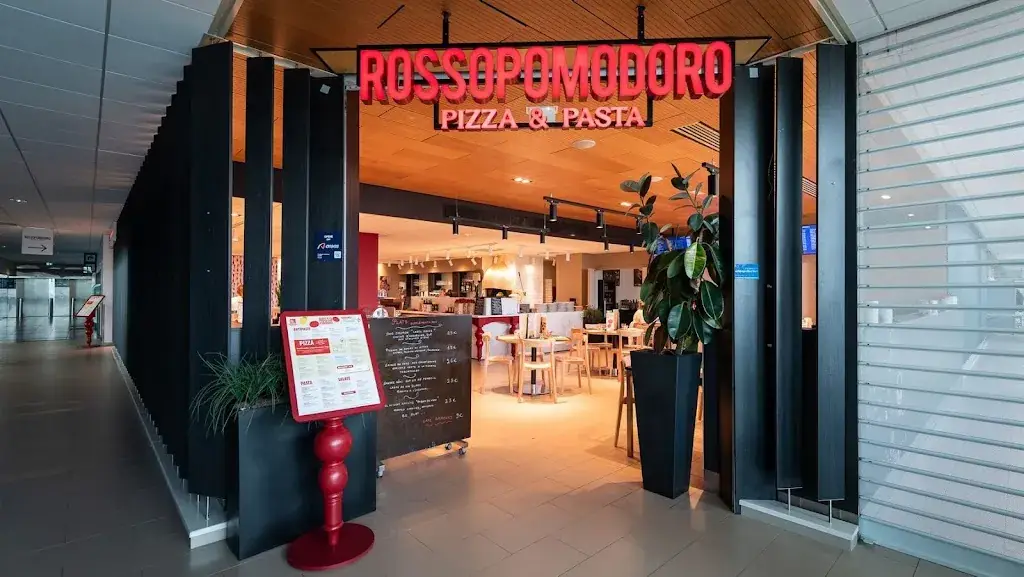 Rossopomodoro_Saint-Louis_slider_image_1