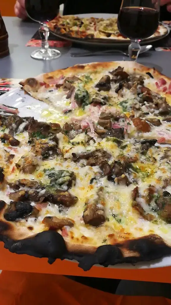 PIZZ'À LOULOU_Bayon_slider_image_2