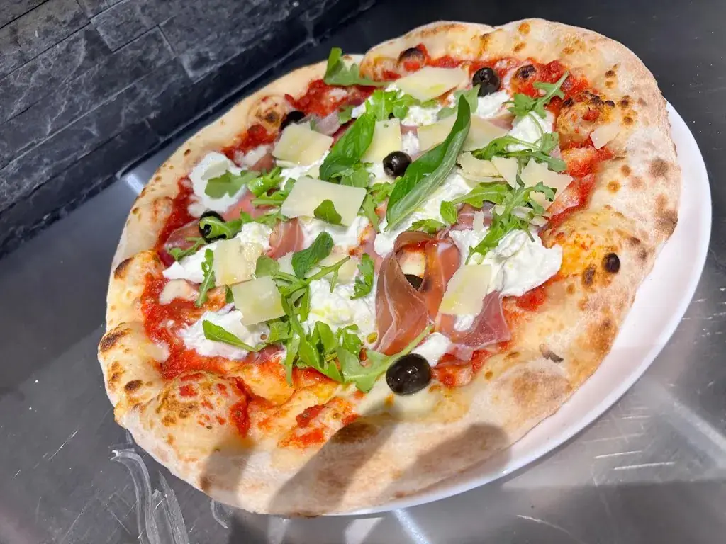 Dolce pizza_Chapareillan_slider_image_2