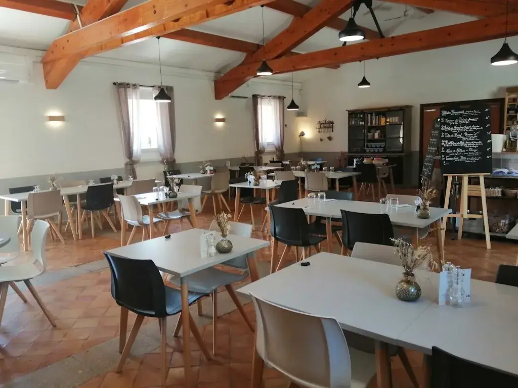 Restaurant Maison Sainte-Victoire_Saint-Antonin-sur-Bayon_slider_image_1