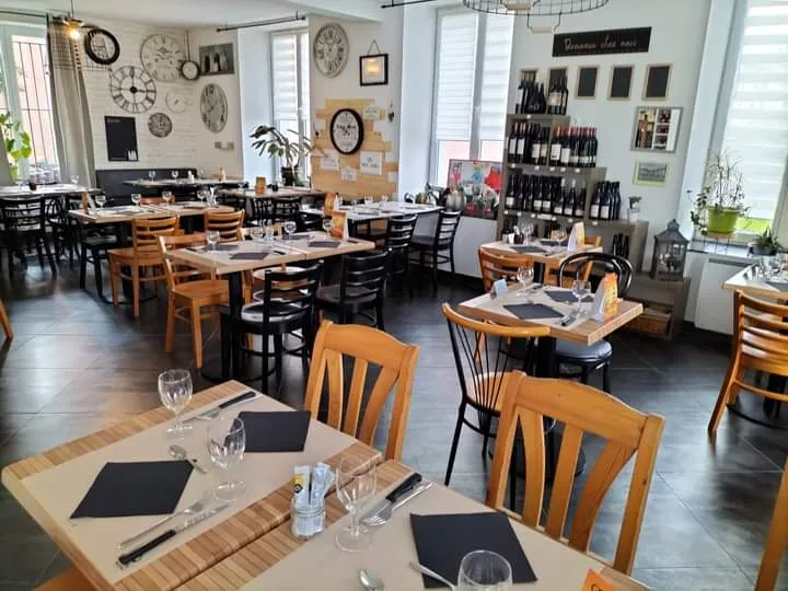 Restaurant Chez La Moon Restaurant in Bainville-aux-Miroirs