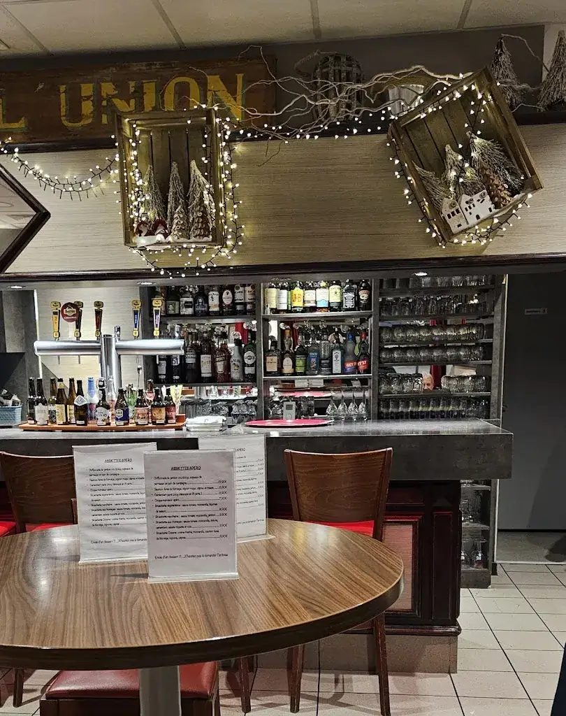 hugh jackson_Le Club_Verdun_review