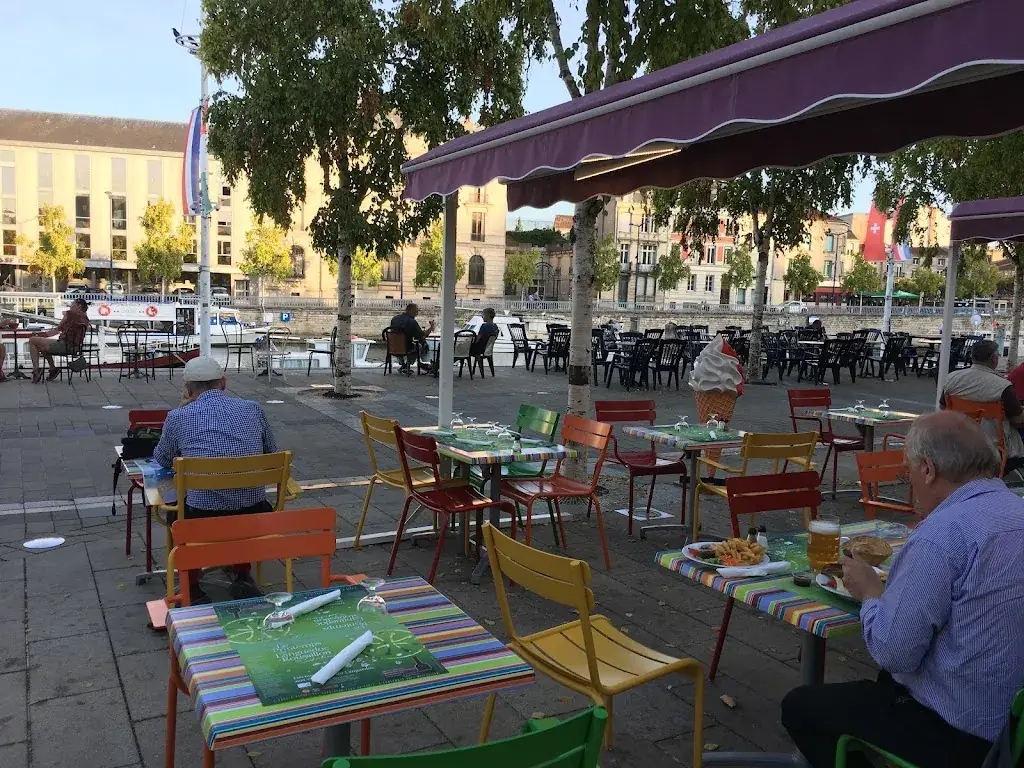 L'inconnu restaurant in Verdun