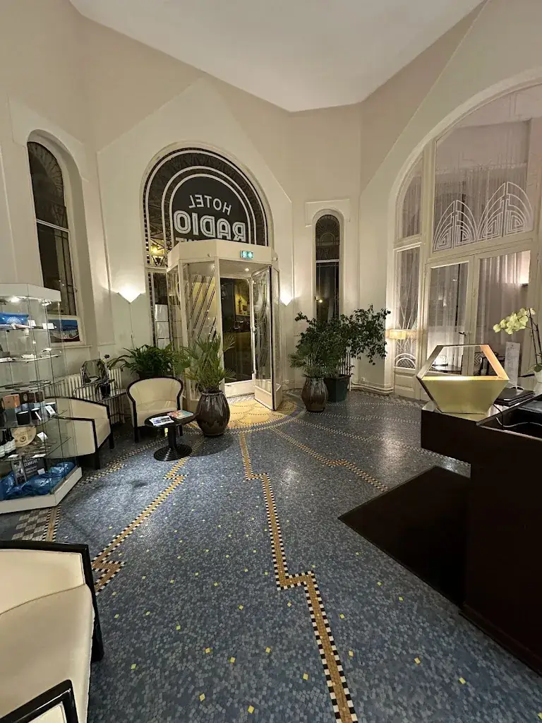 Restaurant @ Le Radio_Chamalières_slider_image_3