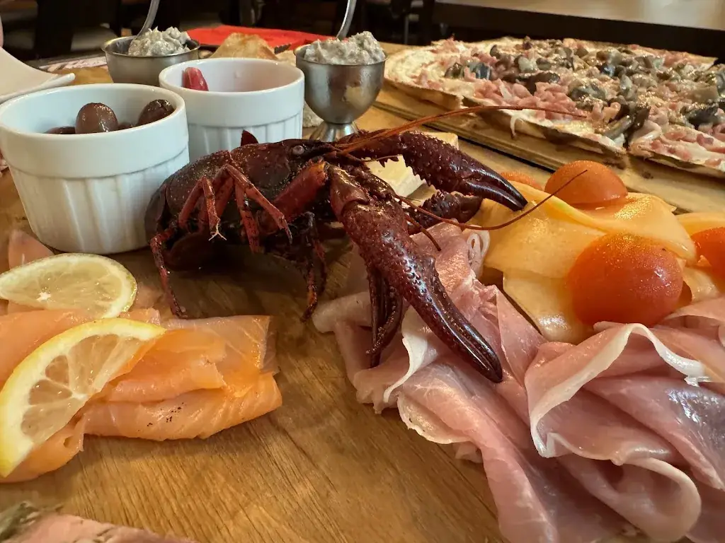 The court sparrows_Westhouse_slider_image_3