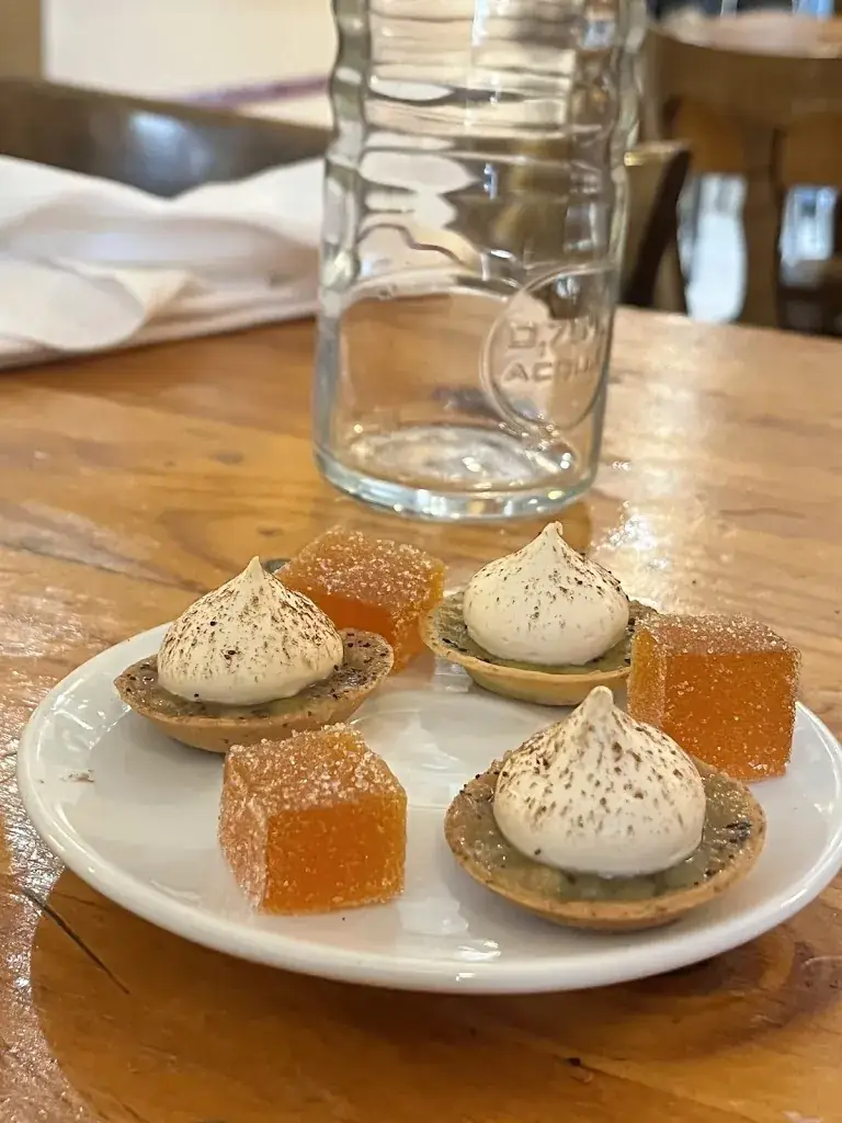 Anais Mahammedi_LE WELCOME_Chamalières_review