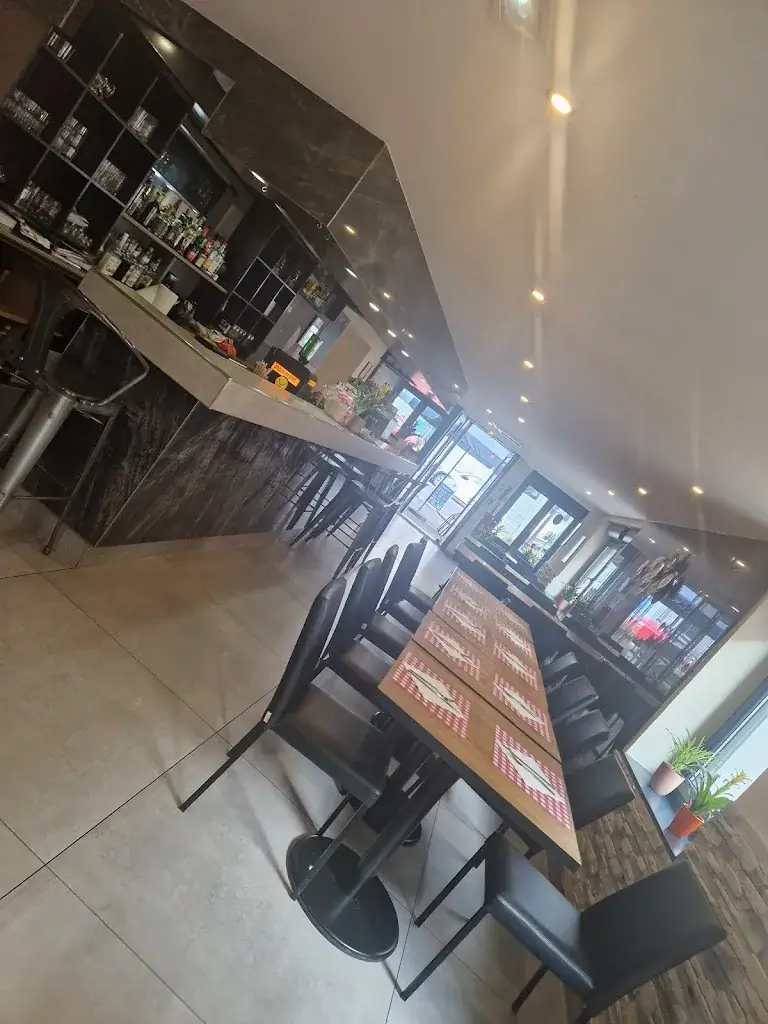 Jordan Giordani_Au Bouchon de Papa_Saint-Avold_review