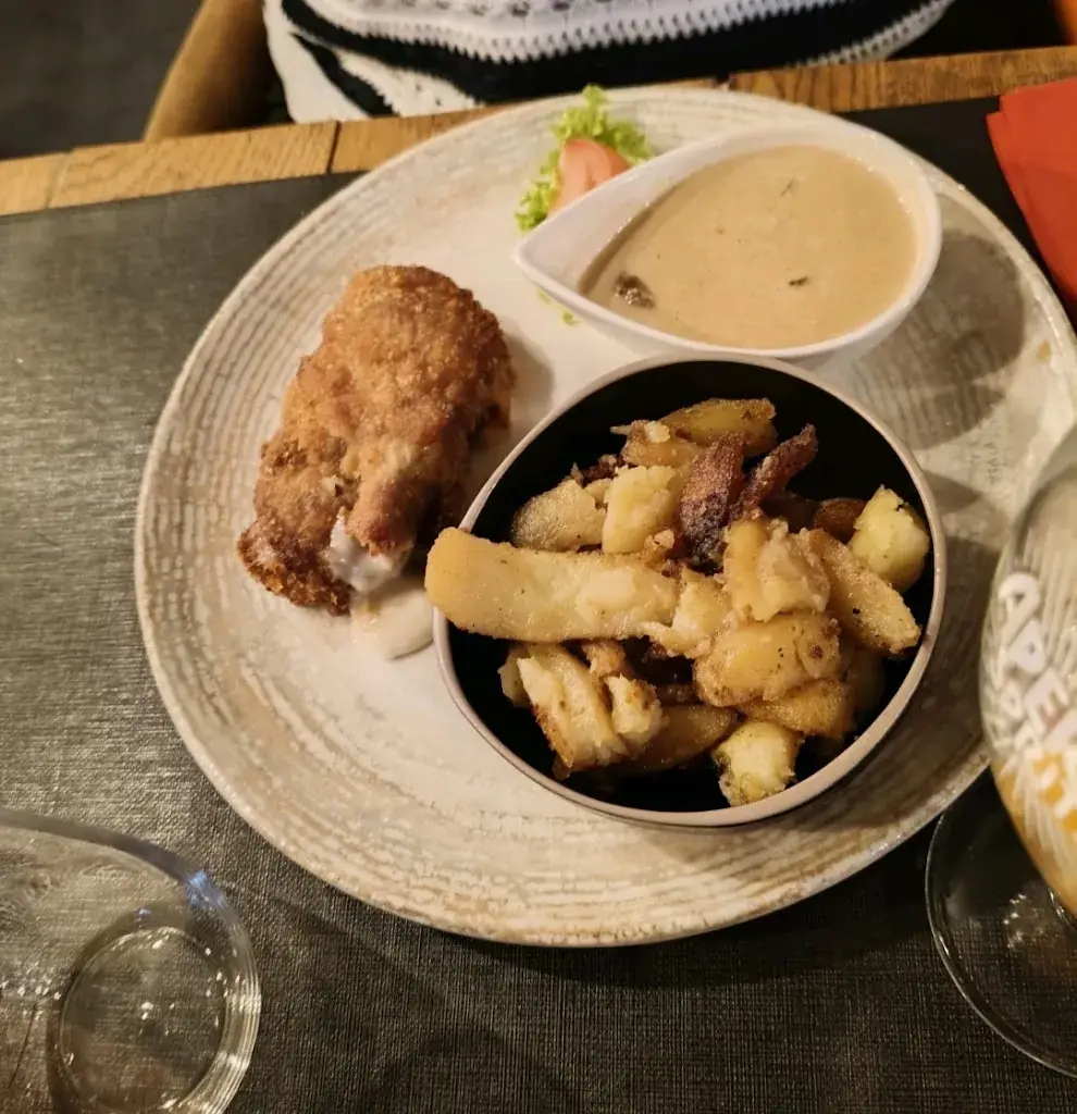 Valerie Kokoschineg_L'Indus_Lixing-lès-Saint-Avold_review