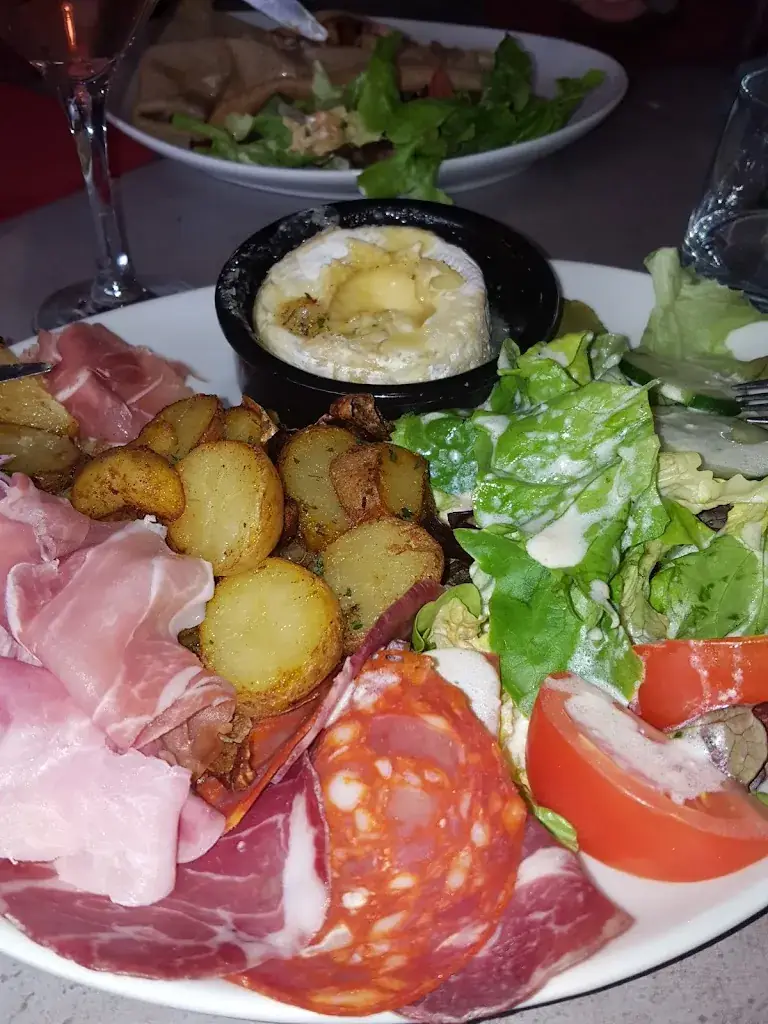 La Galejade SARL_Carignan_slider_image_2