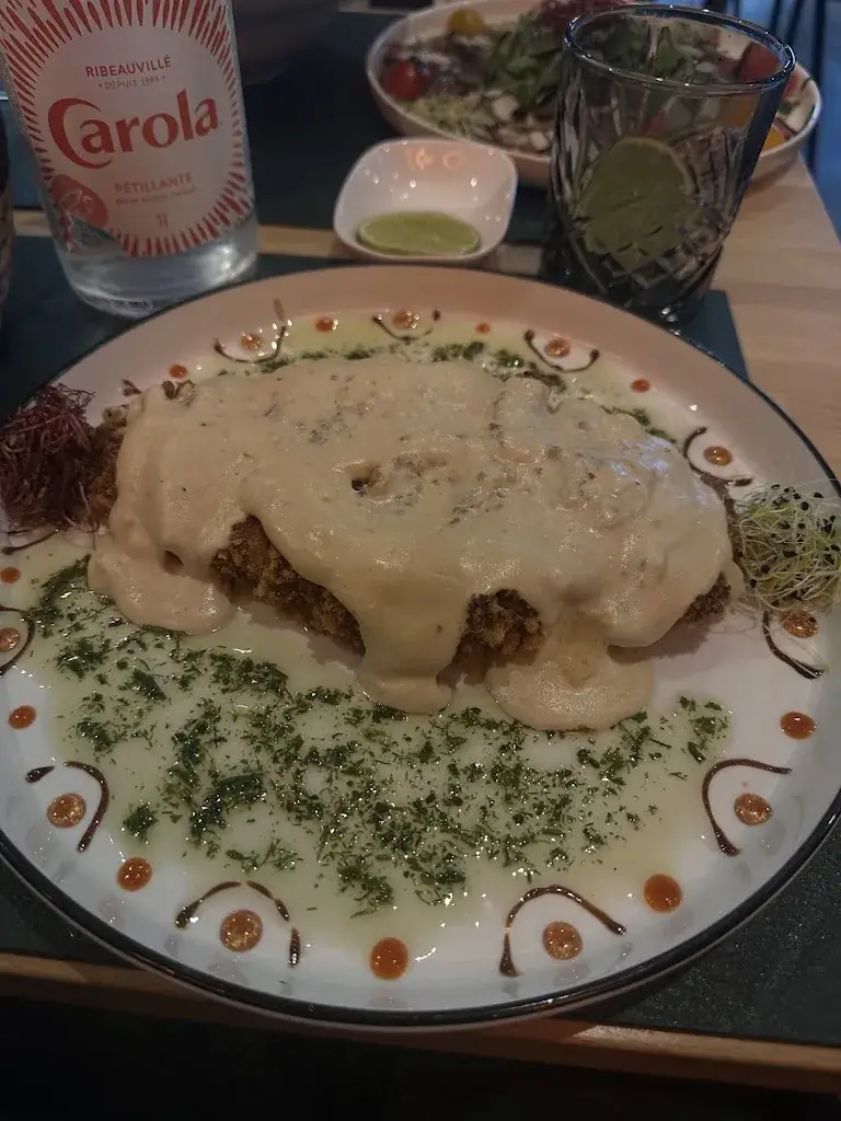 Abdulkadir kaya_The moon_Bischheim_review