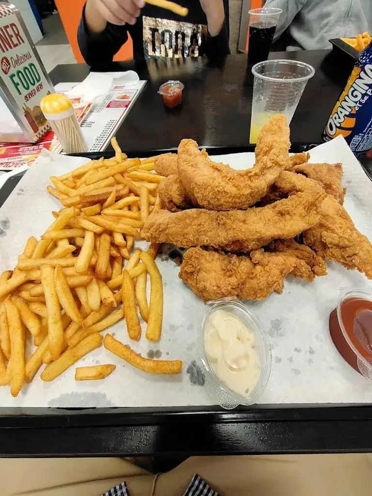 Yugo Chicken_Bischheim_slider_image_3