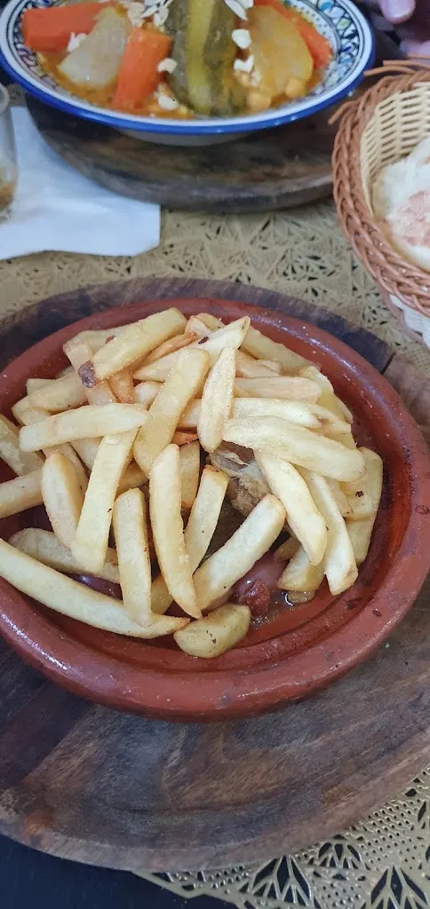 Intissar Aziz_La Palmeraie dorée_Bischheim_review