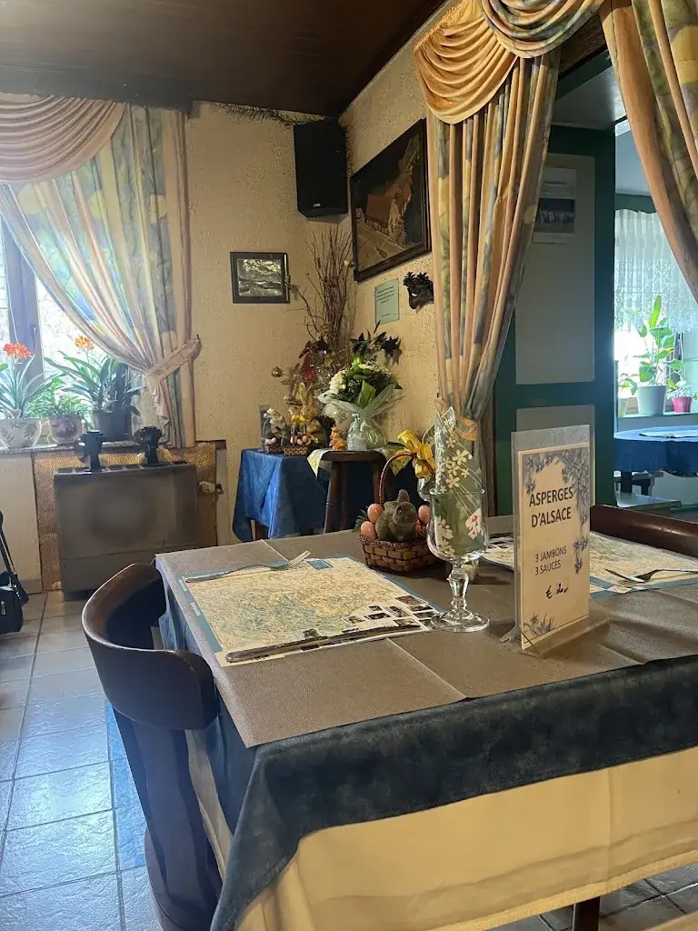 Léa Grondin_Auberge de la Frohmuhl_Petit-Réderching_recensione