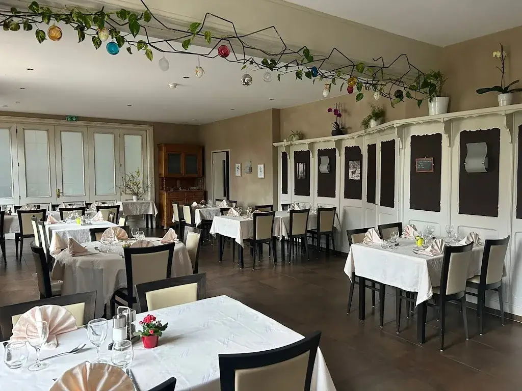 Hôtel-Restaurant Auberge des Mésanges_Meisenthal_slider_image_1
