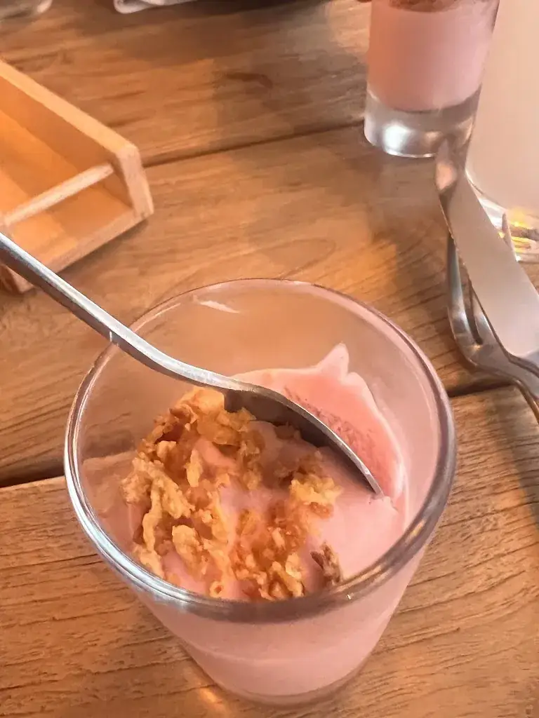 Türkmen Seval_Elch Club-Restaurant_Luxembourg_review