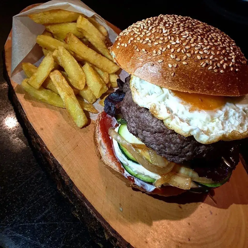 Elch Club-Restaurant_Luxembourg_slider_image_3