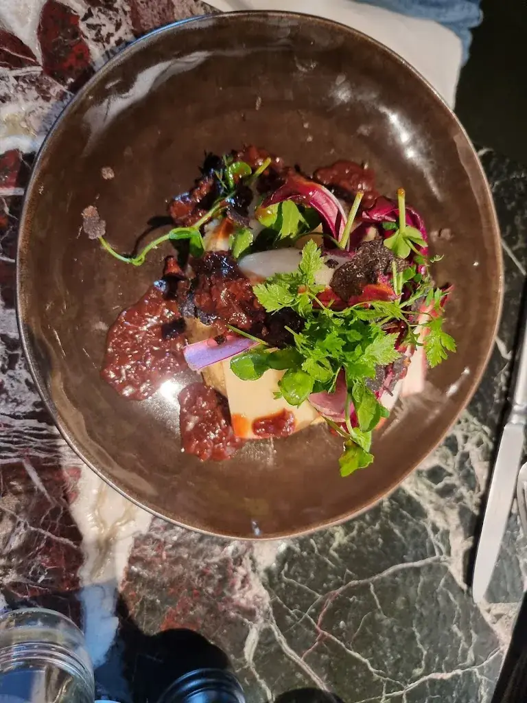 G S_Specto_Luxembourg_review