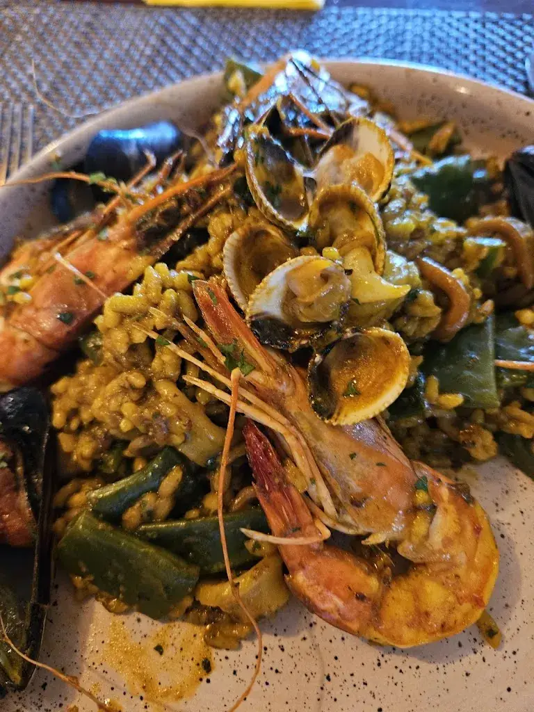 Christian Kmiotek_PODENCO Bodega_Luxembourg_review